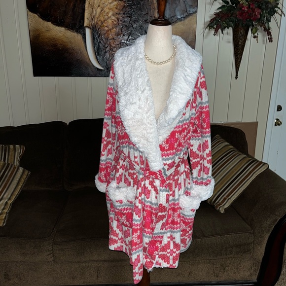 Kenzie • Small/Medium • Pink • Snowflakes • Christmas • Plush • Fuzzy Fur • Robe - Picture 7 of 14